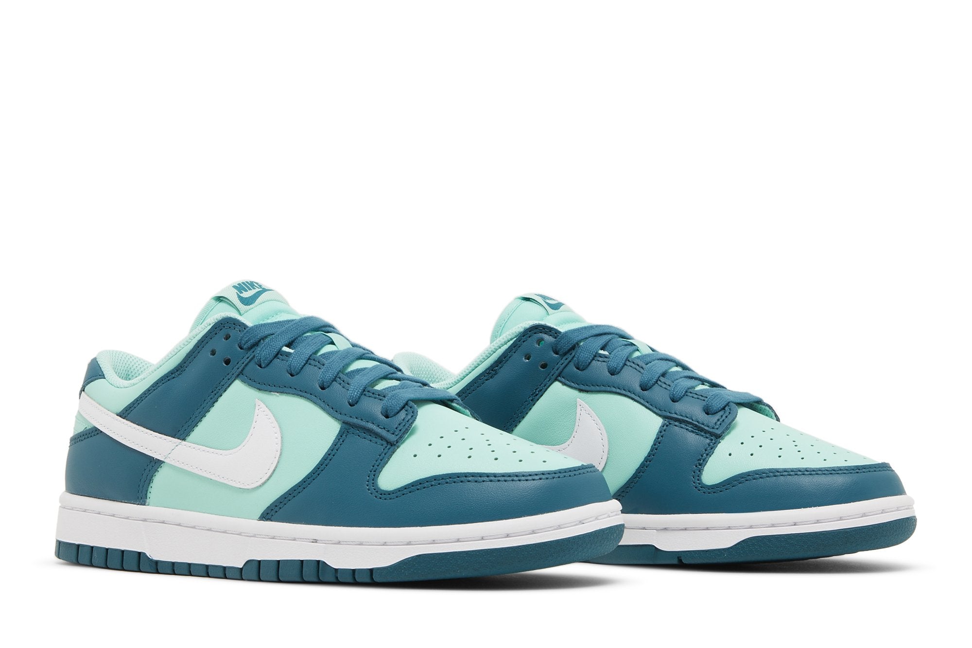 Women's Nike Dunk Low - Geode Teal ()