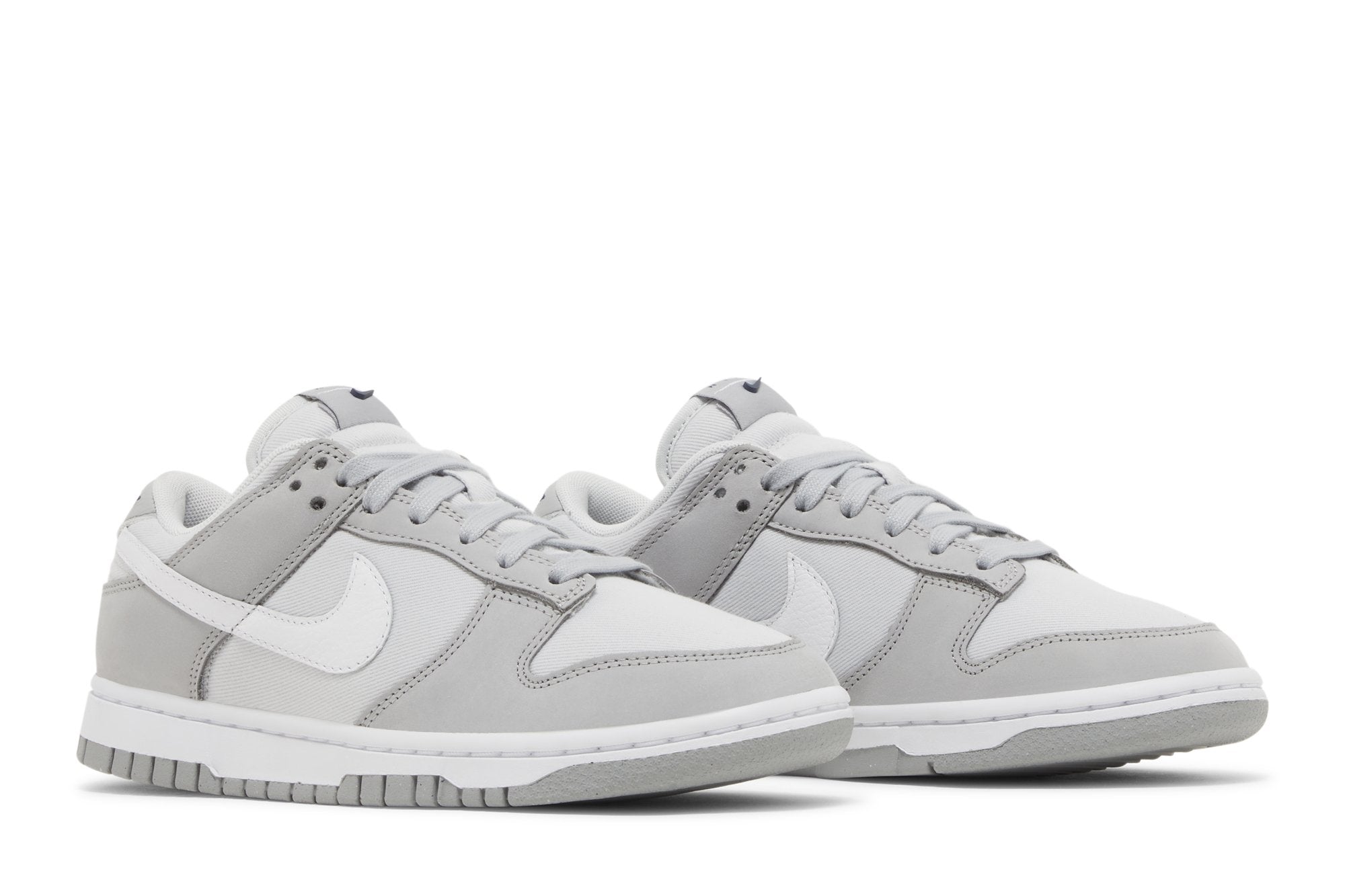 Women's Nike Dunk Low LX - Light Smoke Grey ()