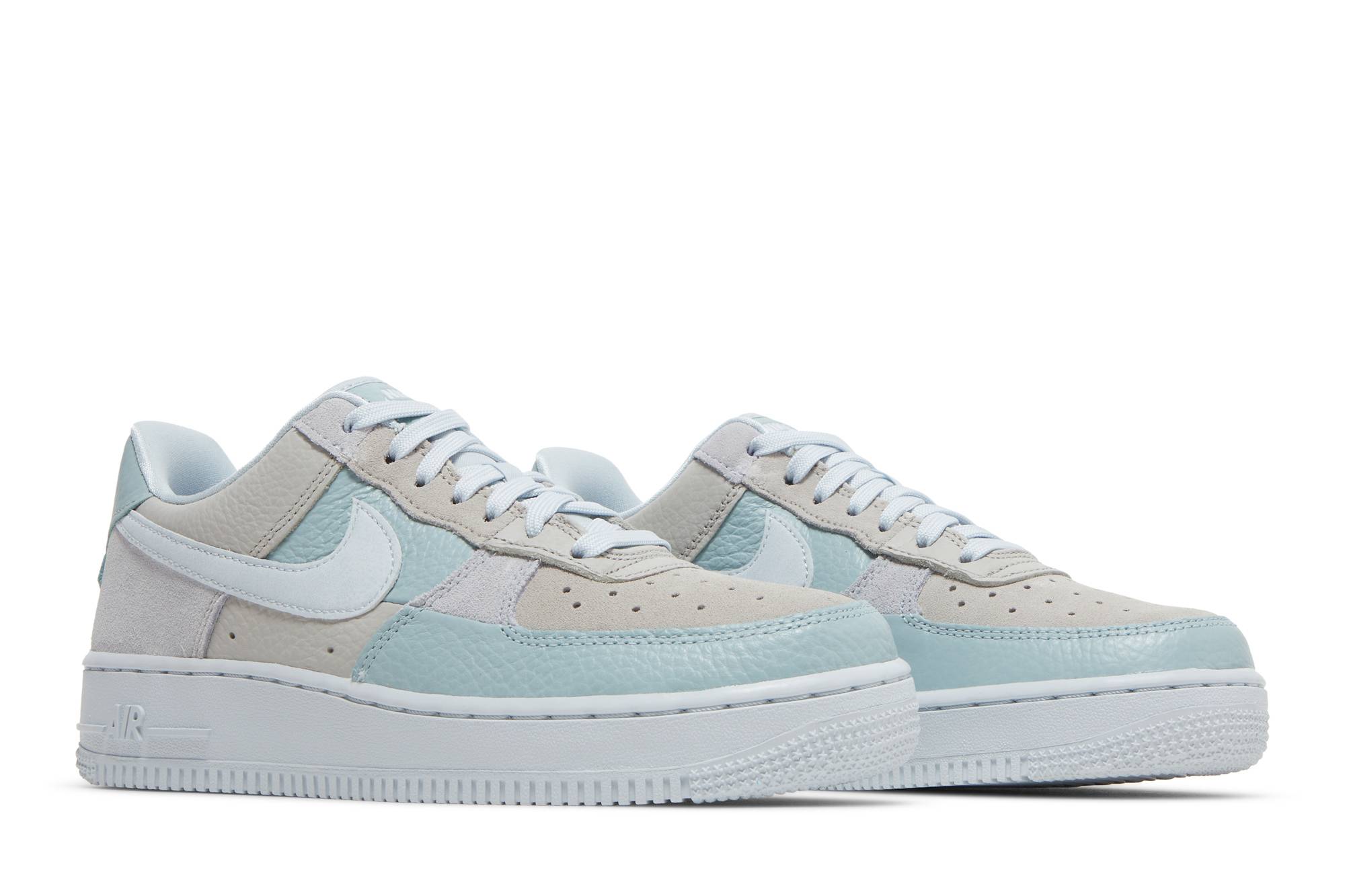 Women's Nike Air Force 1 Low - NH1 x Be Kind ()